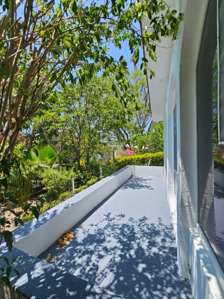 Galería de LAS CAÑADAS CASA EN RENTA CON BUENA UBICACIÓN