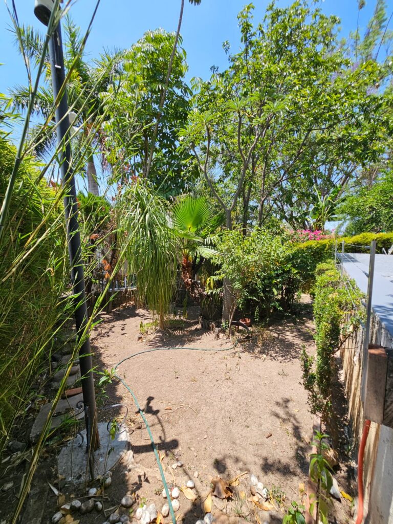 Galería de LAS CAÑADAS CASA EN RENTA CON BUENA UBICACIÓN