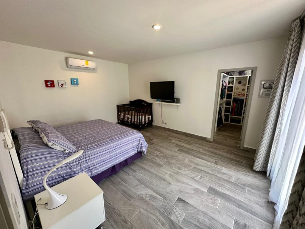 Galería de Las Cañadas Casa en Venta de Una Sola Planta en Coto Abedules