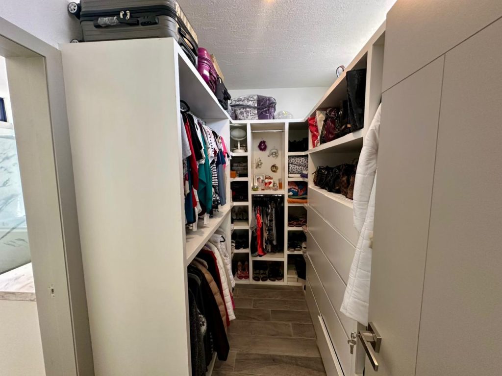Galería de Las Cañadas Casa en Venta de Una Sola Planta en Coto Abedules