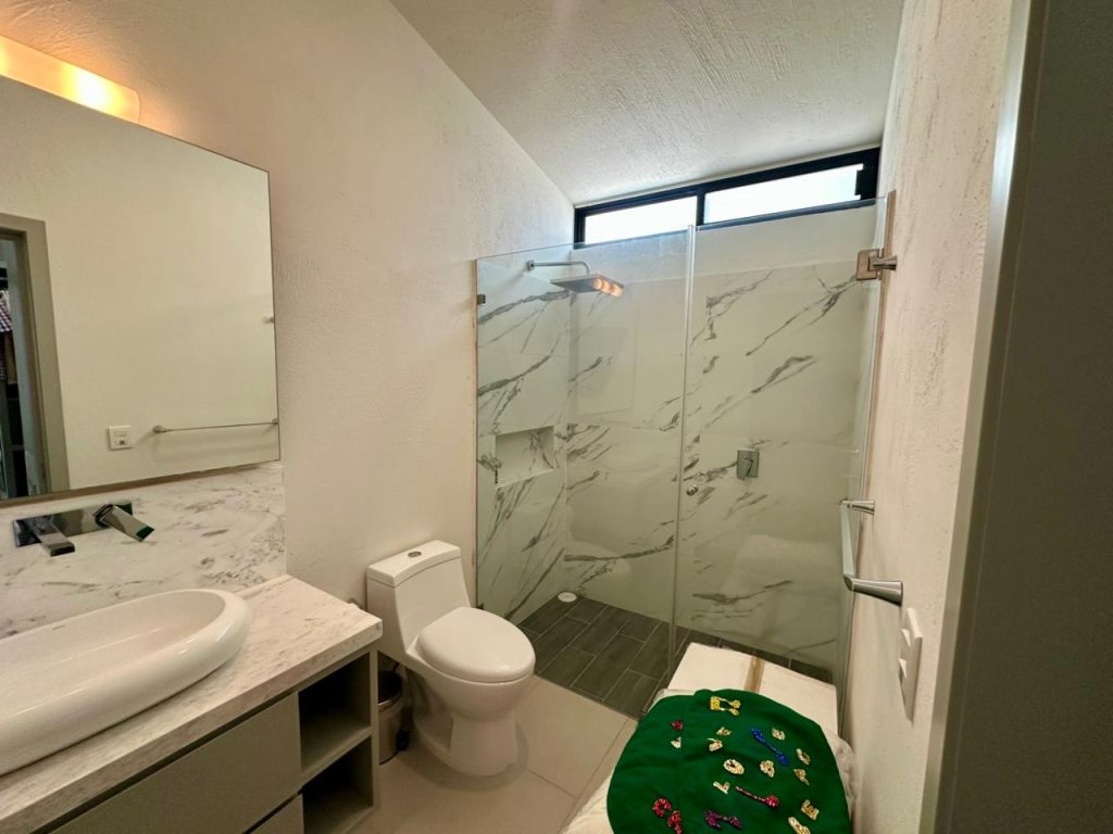 Galería de Las Cañadas Casa en Venta de Una Sola Planta en Coto Abedules