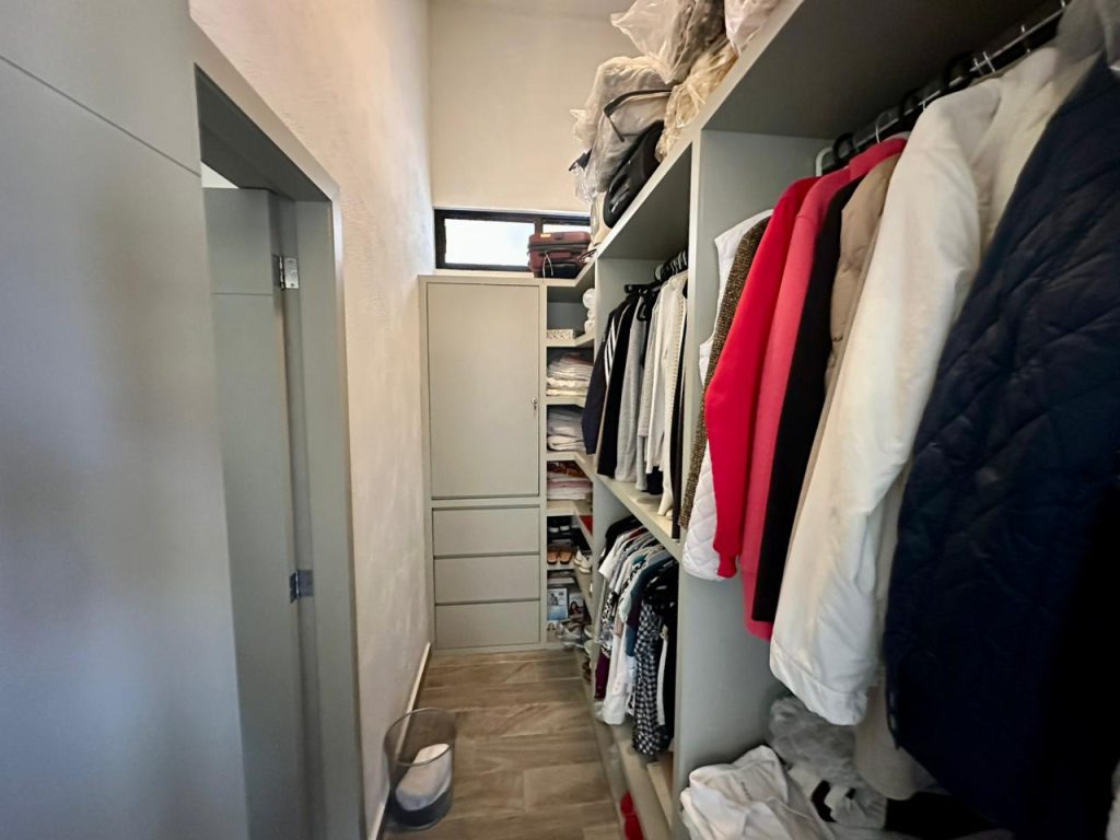 Galería de Las Cañadas Casa en Venta de Una Sola Planta en Coto Abedules