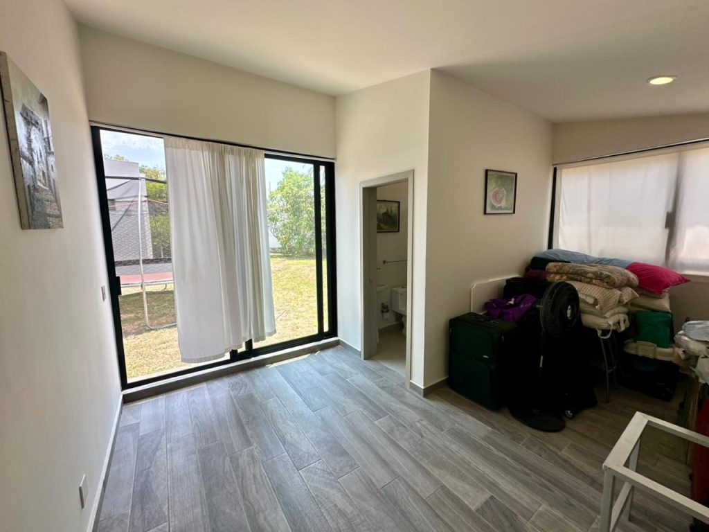 Galería de Las Cañadas Casa en Venta de Una Sola Planta en Coto Abedules