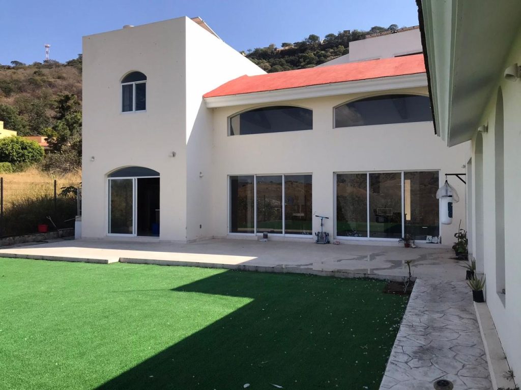 Galería de LAS CAÑADAS CASA EN VENTA DE UNA PLANTA* CON VISTA ESPECTACULAR