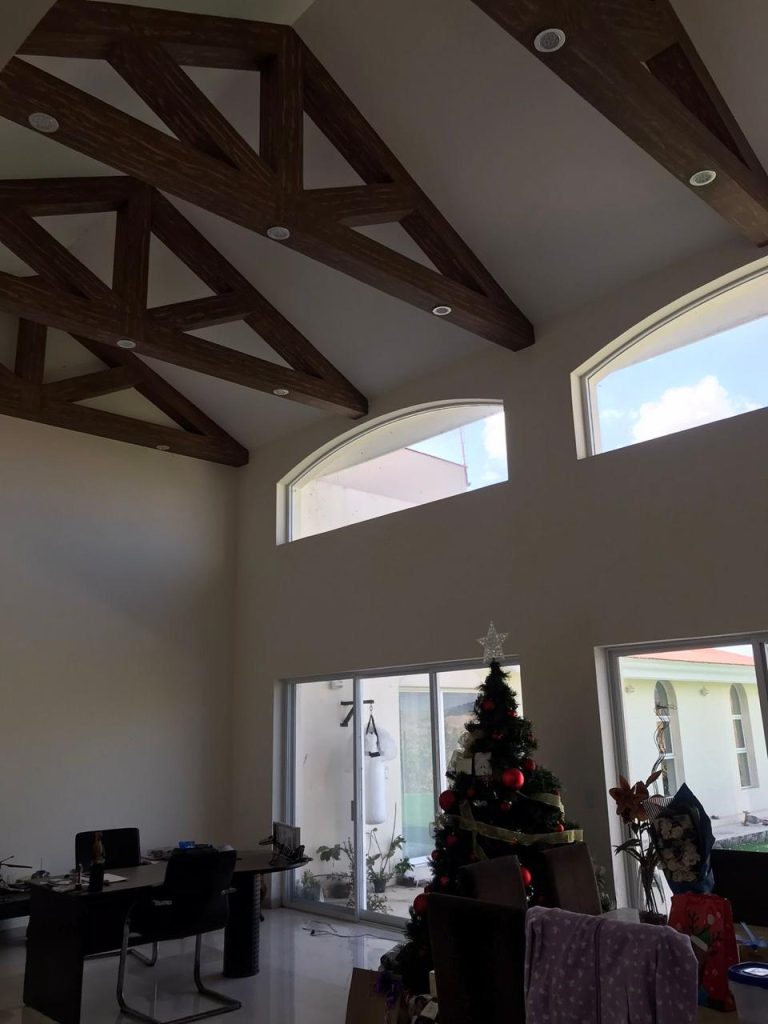 Galería de LAS CAÑADAS CASA EN VENTA DE UNA PLANTA* CON VISTA ESPECTACULAR