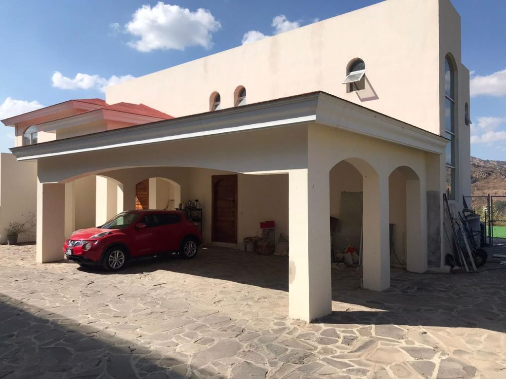 Galería de LAS CAÑADAS CASA EN VENTA DE UNA PLANTA* CON VISTA ESPECTACULAR