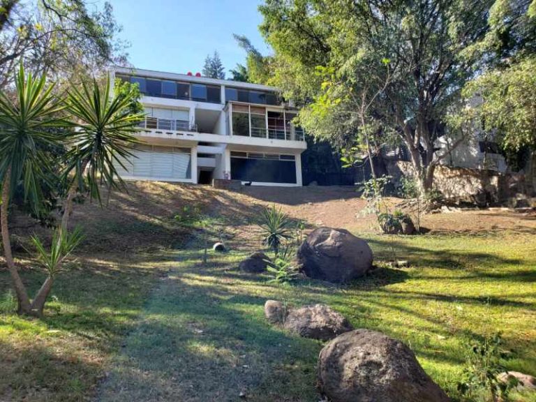 Las Cañadas Departamento en Renta Amueblado con Terraza, Jardín y Bonita Vista