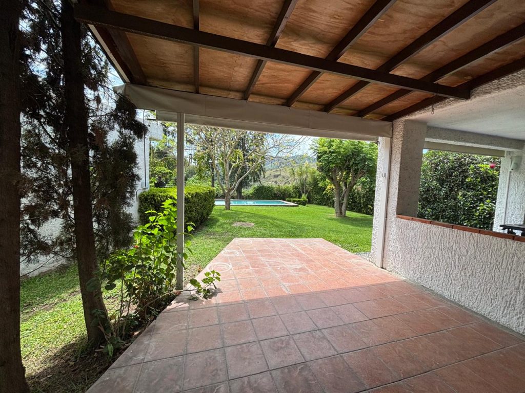 Galería de Las Cañadas Casa en Renta en Coto Privado Con Alberca y Excelente Ubicación