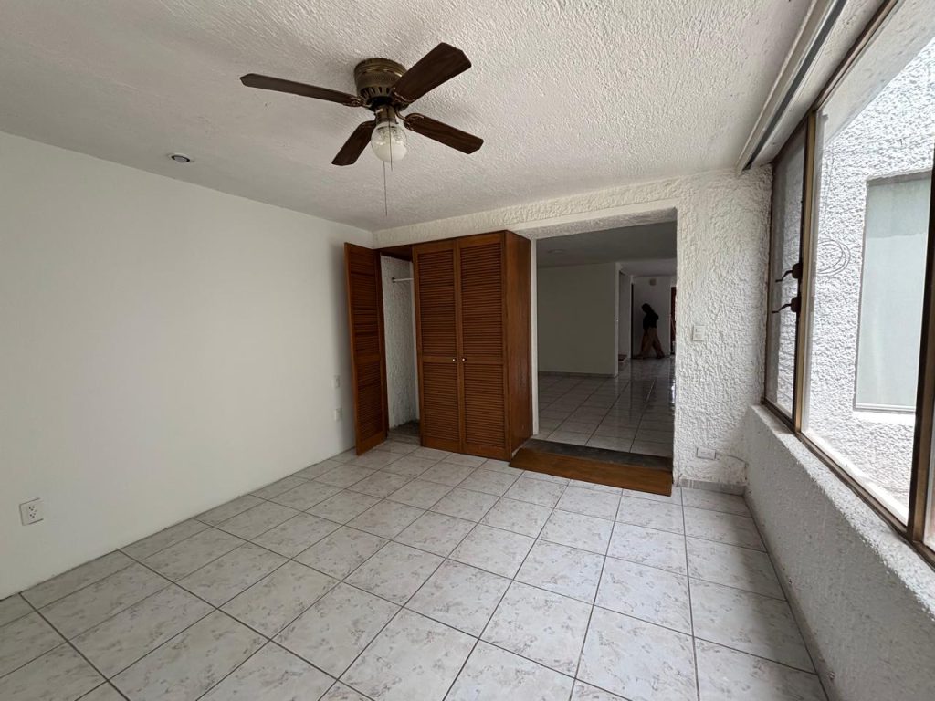 Galería de Las Cañadas Casa en Renta en Coto Privado Con Alberca y Excelente Ubicación