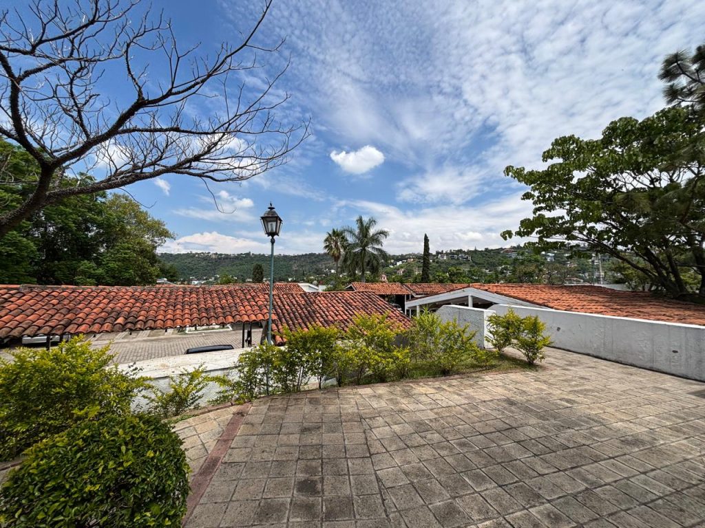 Galería de Las Cañadas Casa en Renta en Coto Privado Con Alberca y Excelente Ubicación