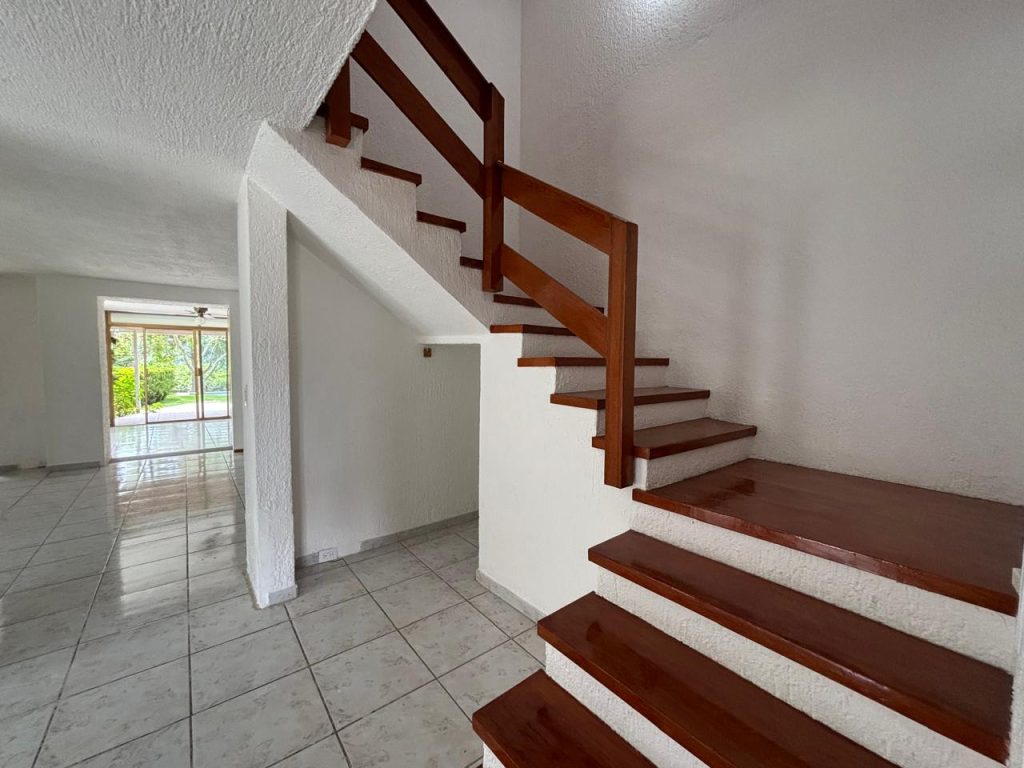 Galería de Las Cañadas Casa en Renta en Coto Privado Con Alberca y Excelente Ubicación