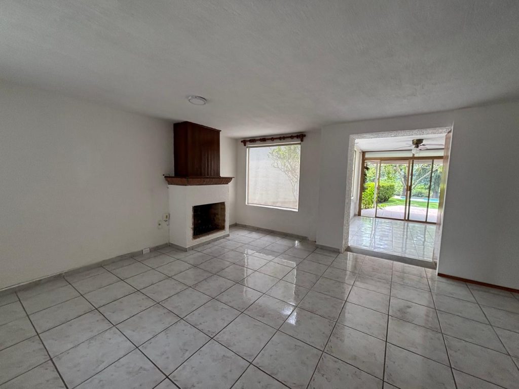 Galería de Las Cañadas Casa en Renta en Coto Privado Con Alberca y Excelente Ubicación