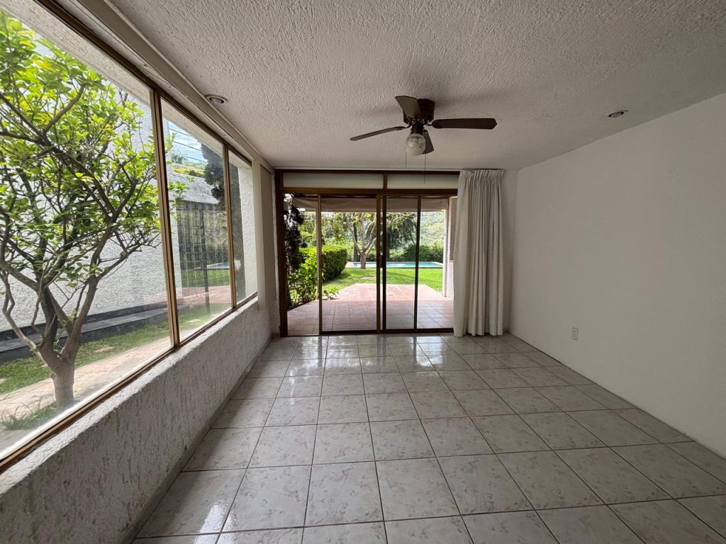 Galería de Las Cañadas Casa en Renta en Coto Privado Con Alberca y Excelente Ubicación