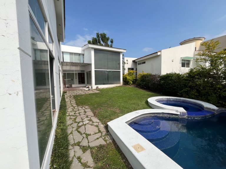 Las Cañadas Casa en Renta O Venta Con Alberca en el Coto la Pradera
