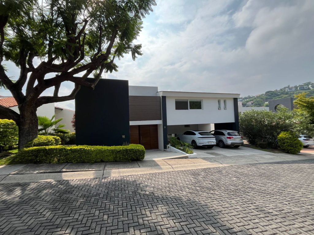 Galería de Las Cañadas Casa en Renta O Venta Con Alberca en el Coto la Pradera