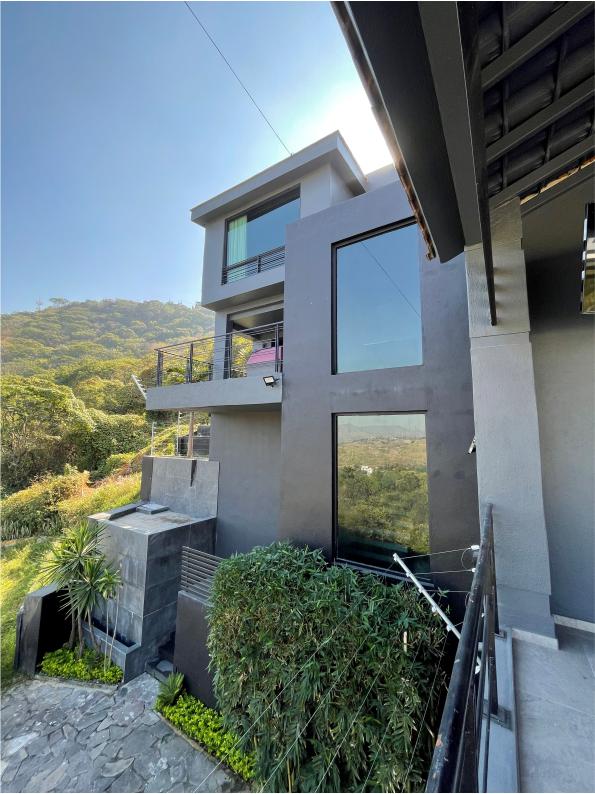 Galería de LAS CAÑADAS CASA EN VENTA CON INCREIBLE VISTA, ALBERCA Y PALAPA