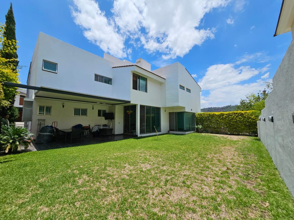 Galería de Las Cañadas Casa en Venta en Coto La Pradera con Elevador