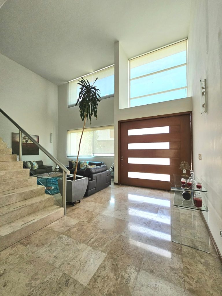 Galería de Las Cañadas Casa en Venta en Coto La Pradera con Elevador