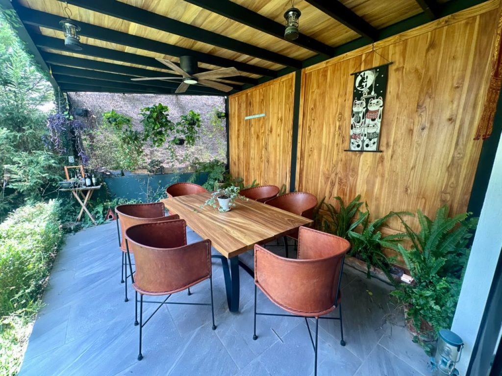 Galería de Las Cañadas La Reserva Casa en Venta con Patio Interno y Jardín Amplio