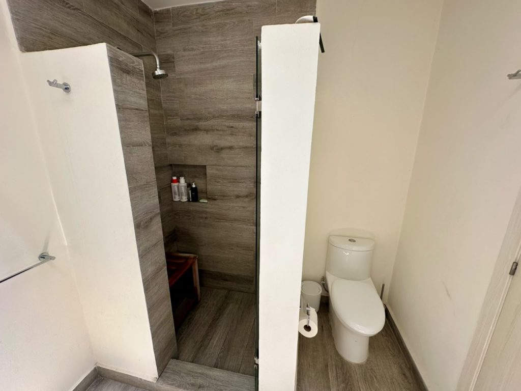 Galería de Las Cañadas La Reserva Casa en Venta con Patio Interno y Jardín Amplio