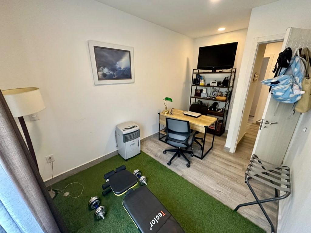 Galería de Las Cañadas La Reserva Casa en Venta con Patio Interno y Jardín Amplio
