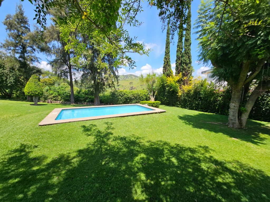 Galería de Las Cañadas Casa en Renta en Coto Privado Con Alberca y Excelente Ubicación