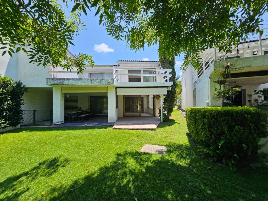 Galería de Las Cañadas Casa en Renta en Coto Privado Con Alberca y Excelente Ubicación
