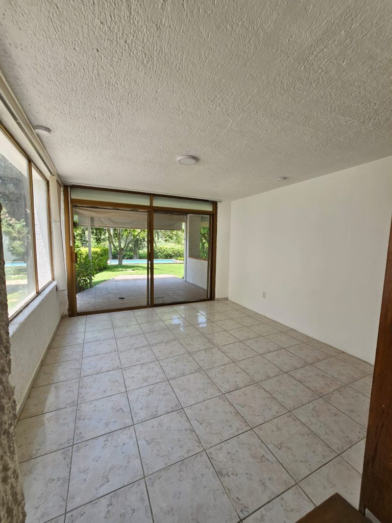 Galería de Las Cañadas Casa en Renta en Coto Privado Con Alberca y Excelente Ubicación