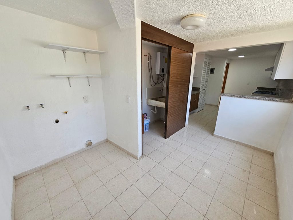 Galería de Las Cañadas Casa en Renta en Coto Privado Con Alberca y Excelente Ubicación