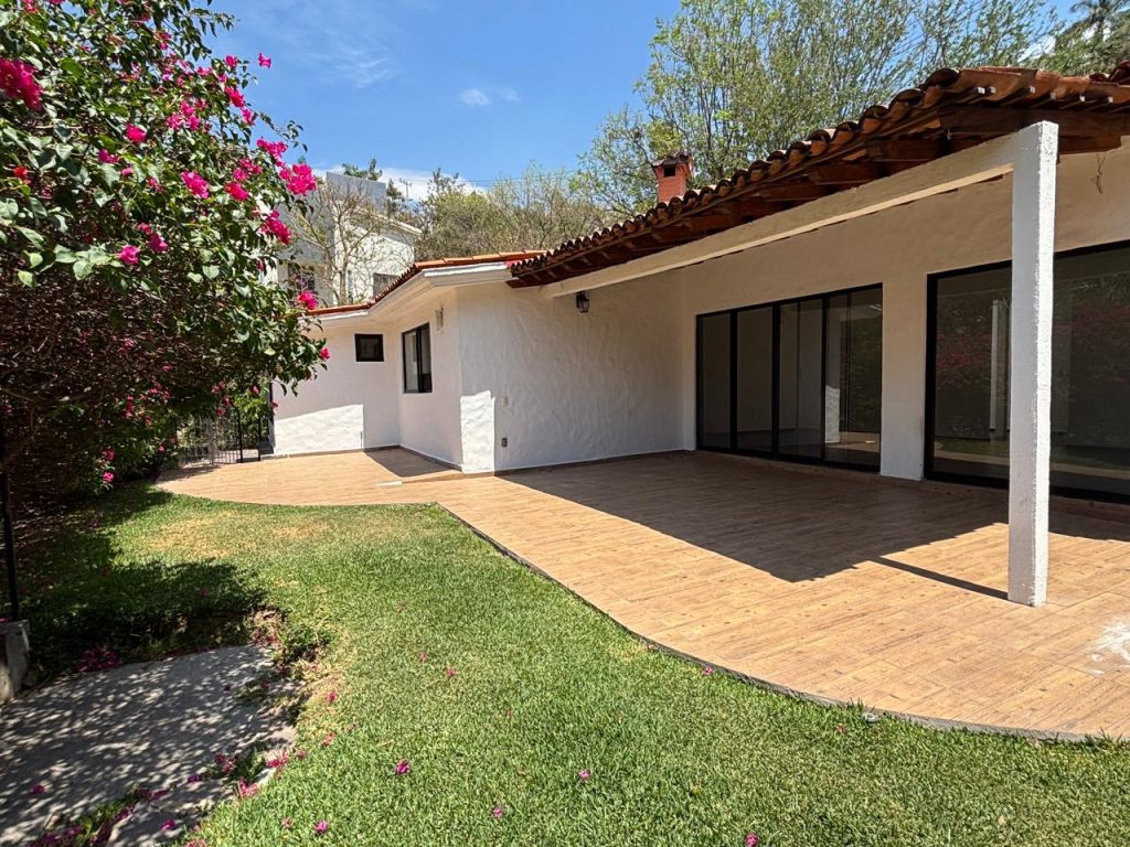 Galería de Las Cañadas Casa en Venta Una Planta con 4 Habitaciones Cerca de Colegio Aleman