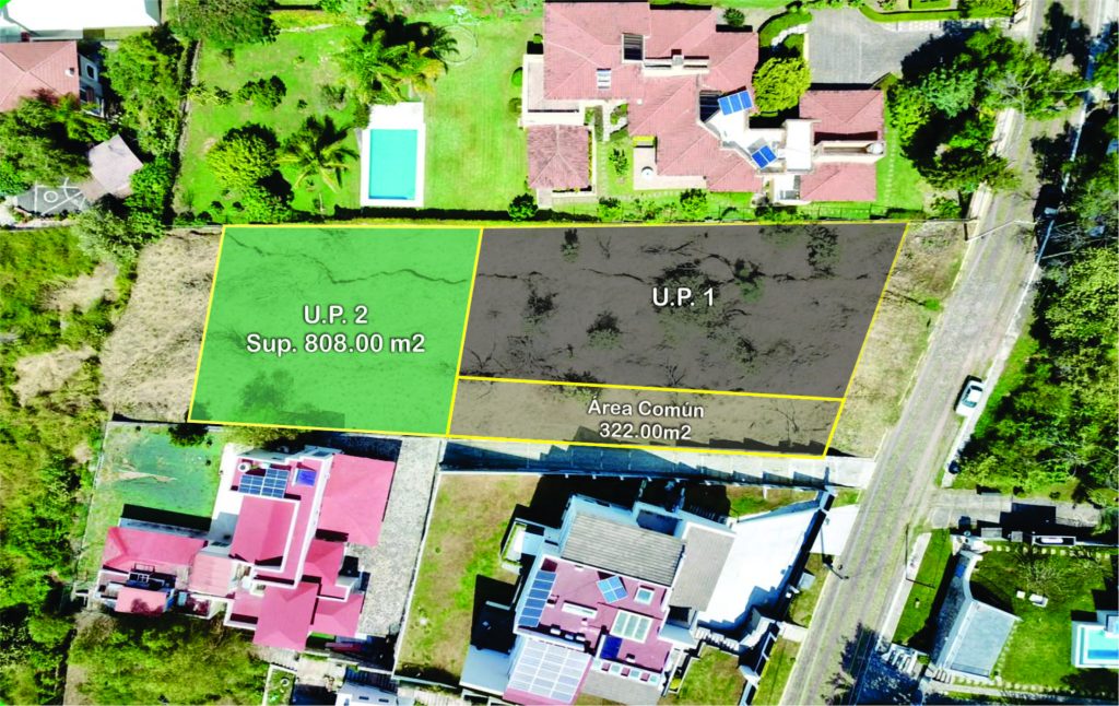 Galería de LOTE SEMI PLANO CON MUCHA PRIVACIDAD Y UNA INCREÍBLE VISTA